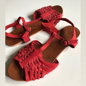 Hibou red sandals sz9